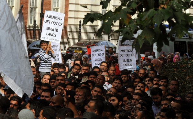 Μουσουλμάνοι διαδήλωσαν στη Γερμανία κατά της αντιισλαμικής ταινίας