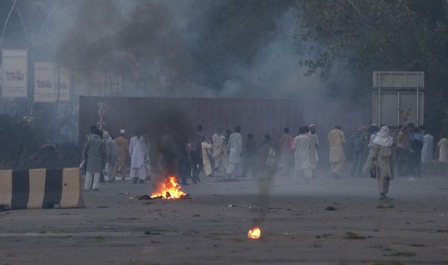 Τουλάχιστον δεκατρείς οι νεκροί στο Πακιστάν