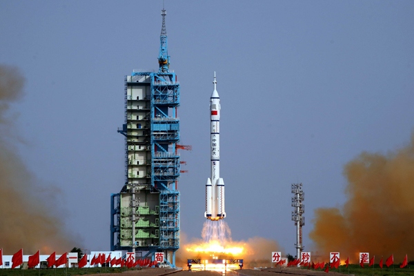 Δεν θα κατασκευάσει ακόμα βάση στο φεγγάρι η Κίνα