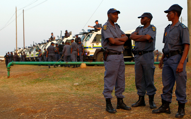 Εργάτες χτυπήθηκαν από σφαίρες σε ορυχείο της Νότιας Αφρικής