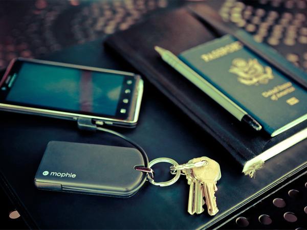 Νέος φορητός φορτιστής microUSB από τη Mophie