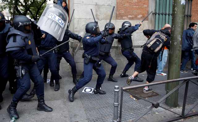 Δεκαπέντε συλλήψεις και τουλάχιστον έξι τραυματίες στη Μαδρίτη