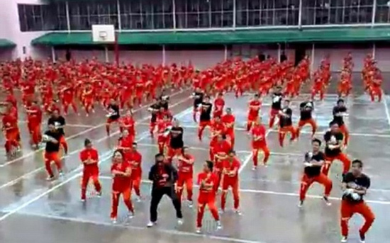 «Gangnam Style» τώρα και στη… φυλακή!
