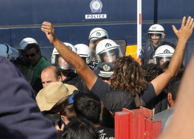 Υποχώρησε η ένταση στο αεροδρόμιο του Ηρακλείου