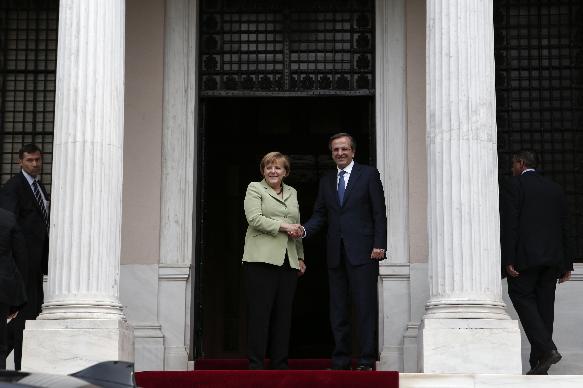 «Η Μέρκελ πήρε το ρίσκο να βρεθεί στο λάκκο των λεόντων»