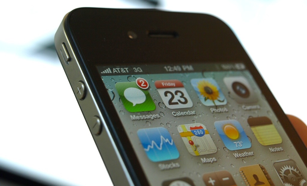 Συνεχίζονται οι φήμες για πιο «φθηνό» iPhone