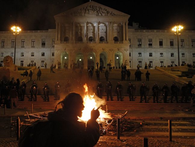 Διαδηλώσεις κατά του προϋπολογισμού στην Πορτογαλία
