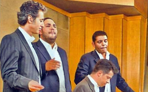 Με… τραγούδια βαριά σαν ιστορία