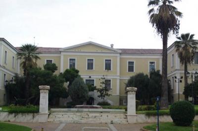 Έκλεψαν τις προτομές από το Πνευματικό Κέντρο του Δήμου Αθηναίων