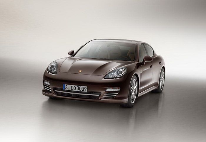 H Porsche εμπλουτίζει την γκάμα της Panamera