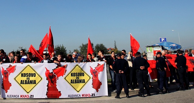 Μικροεπεισόδια κατά την άφιξη του Ιβάν Μρκιτς στην Αλβανία