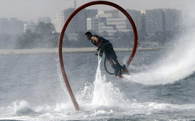 To jetpack που κάνει τον άνθρωπο&#8230; δελφίνι