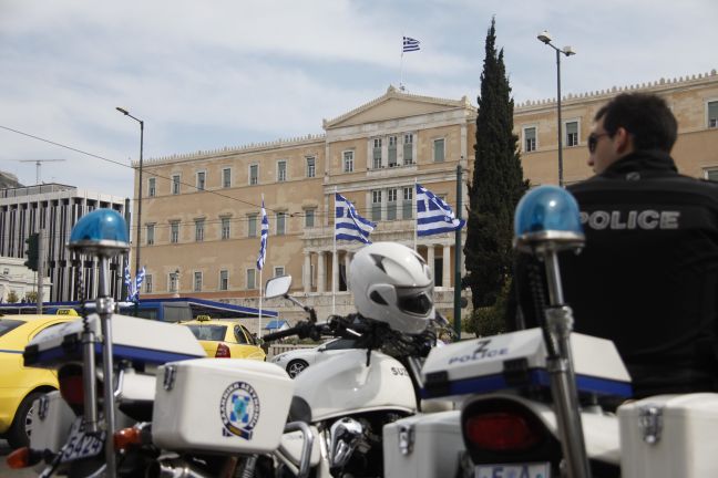 Κλειστοί δρόμοι σε Αθήνα και Πειραιά για την παρέλαση