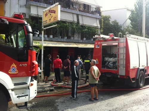 Στις φλόγες πιτσαρία στην Αργυρούπολη