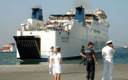 Αύριο θα αναχωρήσει τελικά από το Λαύριο το «Ταξιάρχης» λόγω μηχανικής βλάβης