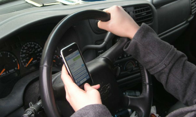 Αποστολή SMS και οδήγηση
