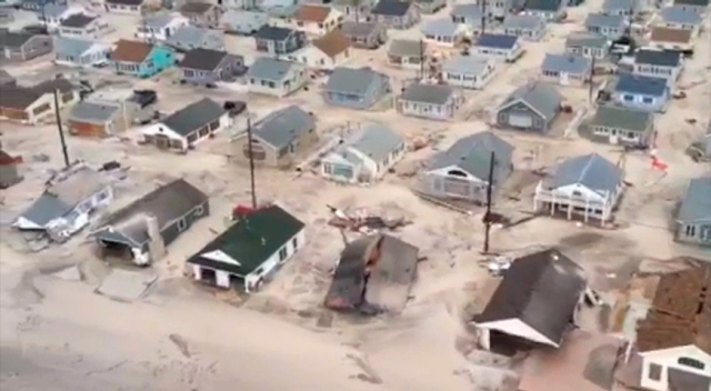 Ανεβαίνει ο αριθμός των νεκρών από τον «Sandy»