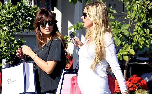 Η Petra Ecclestone με φουσκωμένη κοιλιά