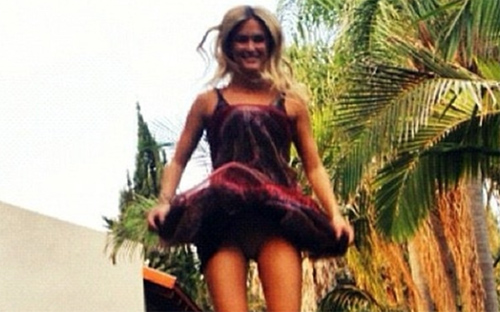 H Bar Refaeli κάνει τραμπολίνο&#8230;