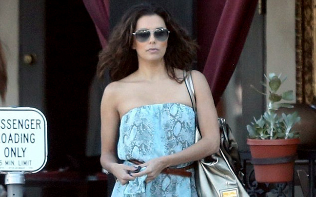 Η Eva Longoria ελεύθερη και ωραία