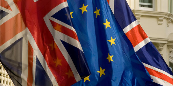 Ξεκινούν οι επαφές Μεγάλης Βρετανίας – ΕΕ για τις μελλοντικές εμπορικές τους σχέσεις