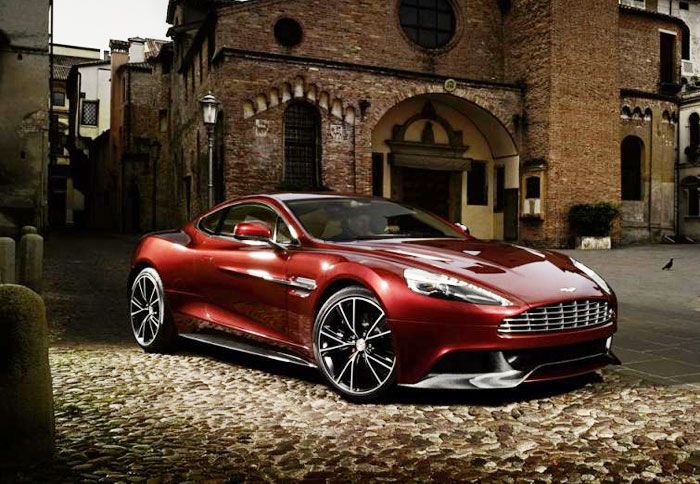 Προς πώληση η Aston Martin