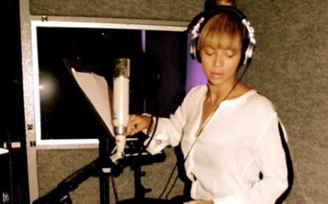 H Beyonce στο στούντιο