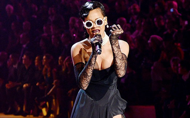 Backstage από την περιοδεία της Rihanna