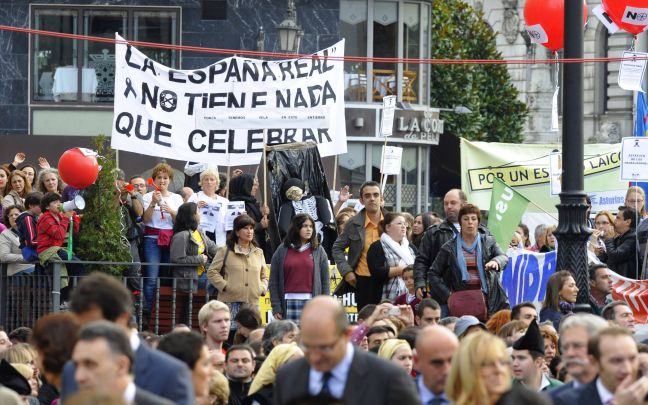 Στους δρόμους οι Ισπανοί κατά των σκληρών μέτρων