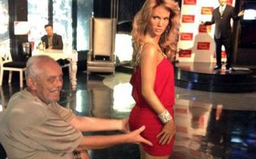 Σπάζοντας πλάκα με τα… αξιοθέατα