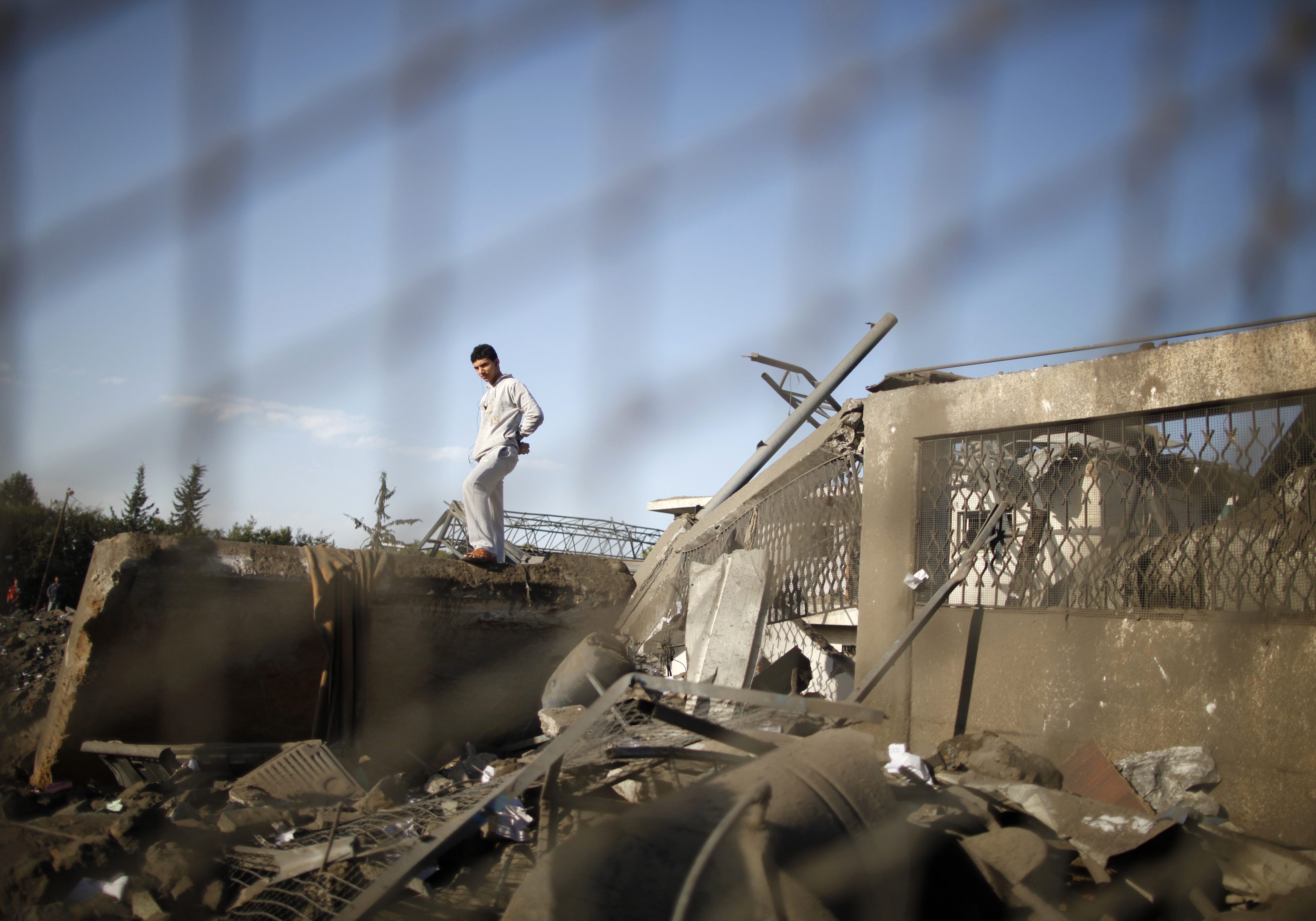 Δέκα νεκροί από έκρηξη σε πολυκατοικία της Γάζας
