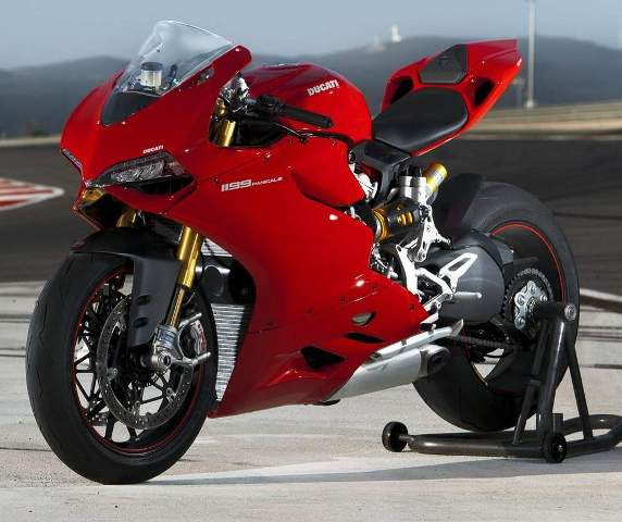 Μοτοσυκλέτα της χρονιάς η Ducati 1199 Panigale