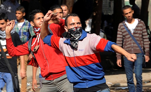 Βίαια επεισόδια στο κέντρο του Καΐρου