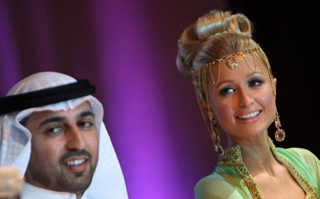 Οργή μουσουλμάνων για το κατάστημα της Paris Hilton