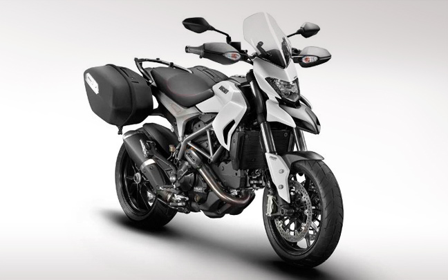 Η νέα Ducati Hyperstrada 821