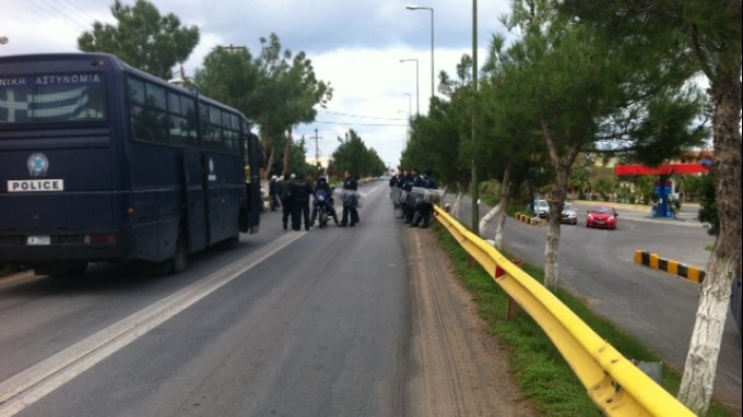 «Δεν έχω καμία σχέση με τη Χρυσή Αυγή»