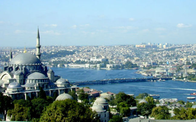 Λιγότεροι οι Έλληνες τουρίστες το 2012 στην Τουρκία