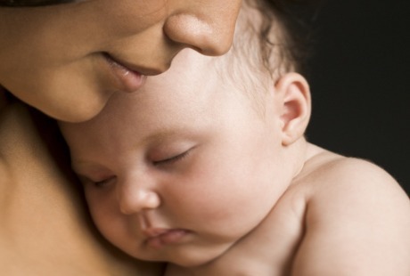 Η μυρωδιά ενός μωρού επηρεάζει το γυναικείο εγκέφαλο