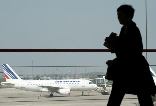 Εργαζόμενοι αεροδρομίου έκλεβαν αντικείμενα από ταξιδιώτες