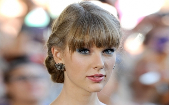 Όλα τα φλας στην Taylor Swift