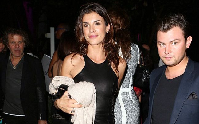 Η Elisabetta Canalis με τα δερμάτινα