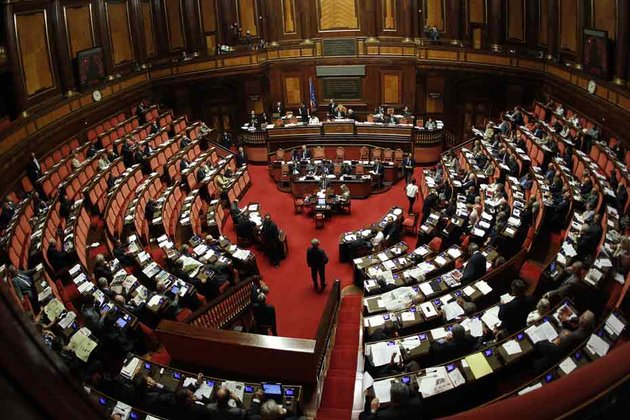 Διαμαρτυρία «Δημοκρατικών» στην ιταλική Γερουσία