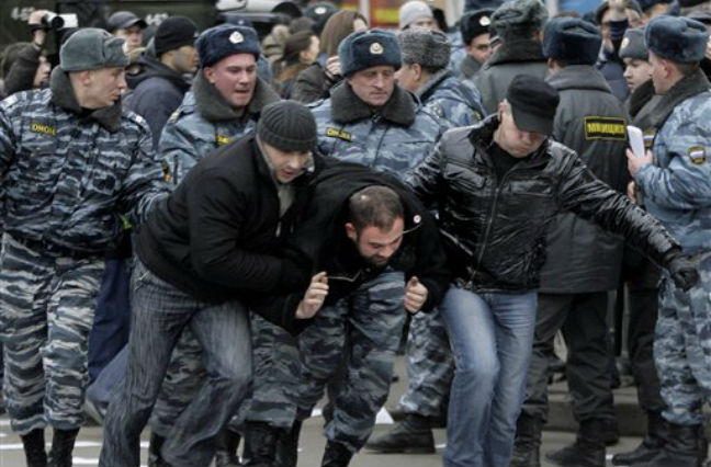 Δεκάδες συλλήψεις σε διαδήλωση στη Ρωσία