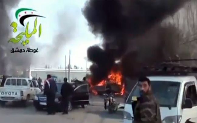 Αεροπορική επίθεση σε πρατήριο καυσίμων στη Δαμασκό