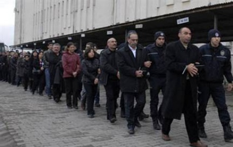 Βαριές ποινές σε μέλη της Ένωσης Κουρδικών Κοινοτήτων