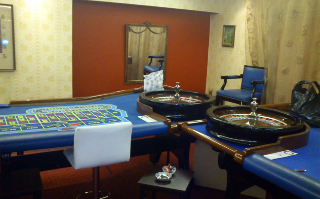 «Μίνι καζίνο» σε διαμέρισμα πολυκατοικίας στην Ομόνοια