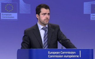 Δεν σχολιάζει η Ε.Ε. την αναστολή της συγχώνευσης της Εθνικής με τη Eurobank
