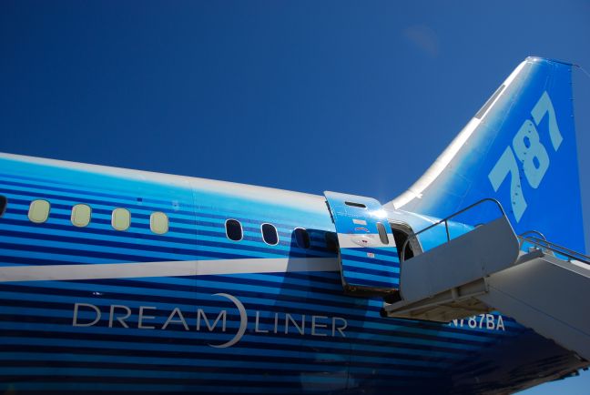 Αναστέλλει προσωρινά τις παραδόσεις 787 Dreamliner η Boeing