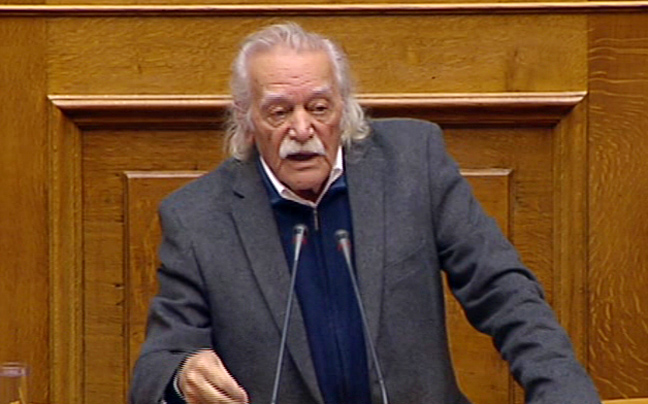 Γλέζος: Διαστρεβλώνουν τις απόψεις μου για να πλήξουν τον ΣΥΡΙΖΑ