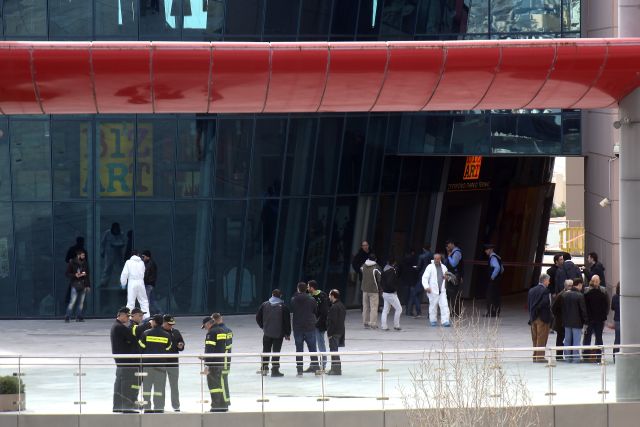 Ψάχνουν τους δράστες στις κάμερες ασφαλείας